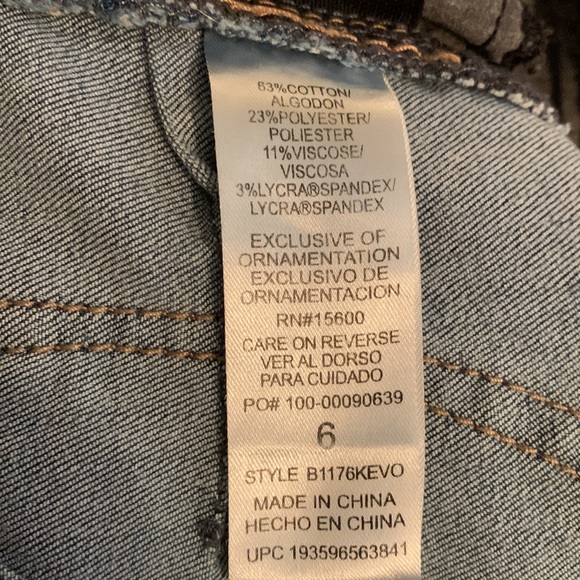 Democracy Jeans - Picture 4 of 7